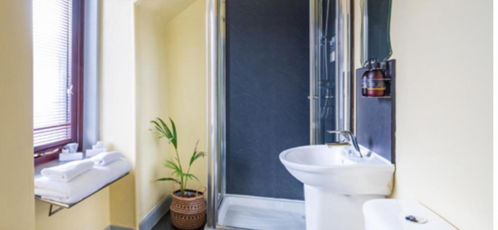 Central House Bed & Breakfast มัลลิก ภายนอก รูปภาพ